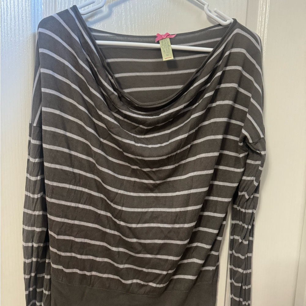 Long sleeve light weight